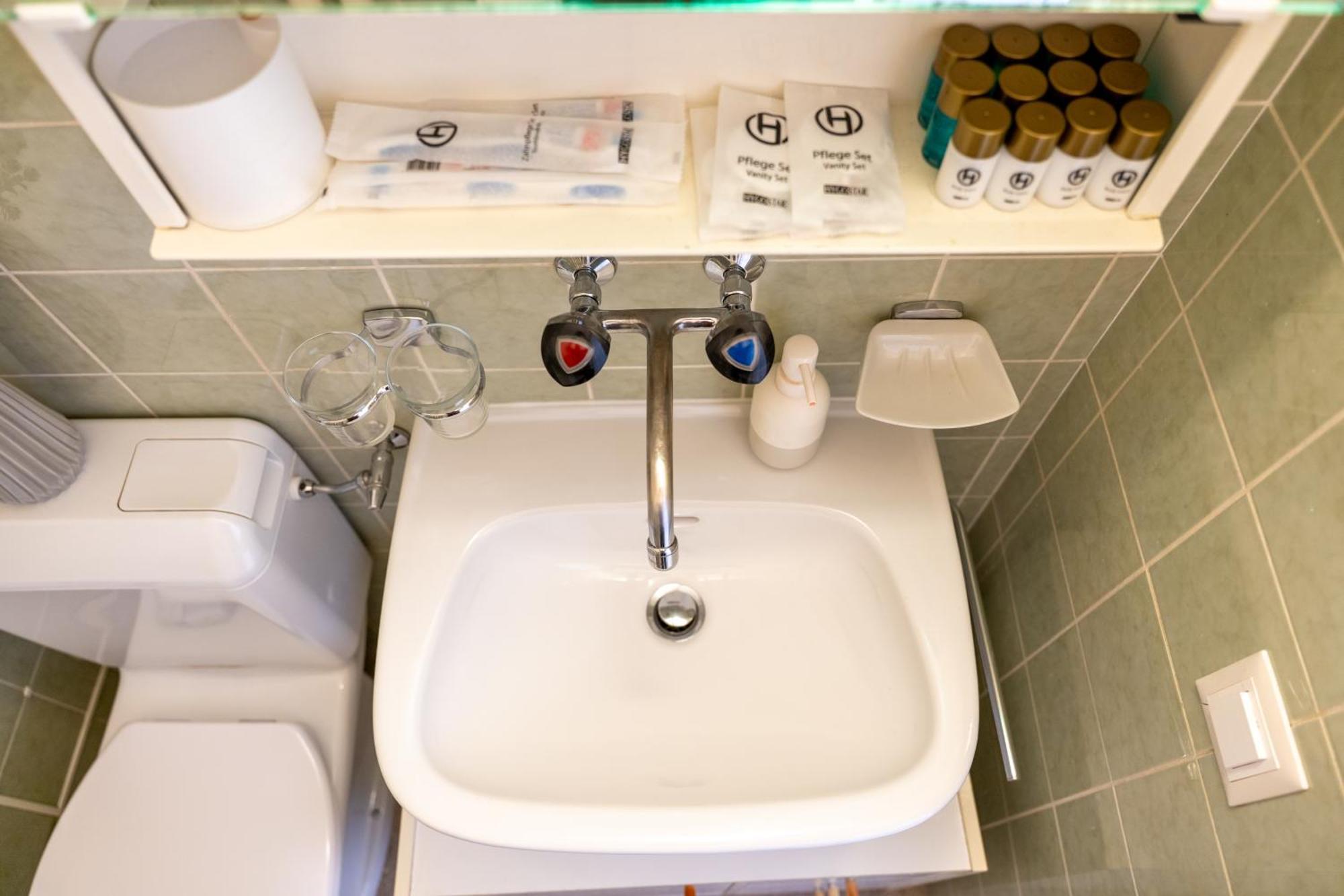 Gemuetliche Grosse Wohnung Naehe Uni Basel Bagian luar foto