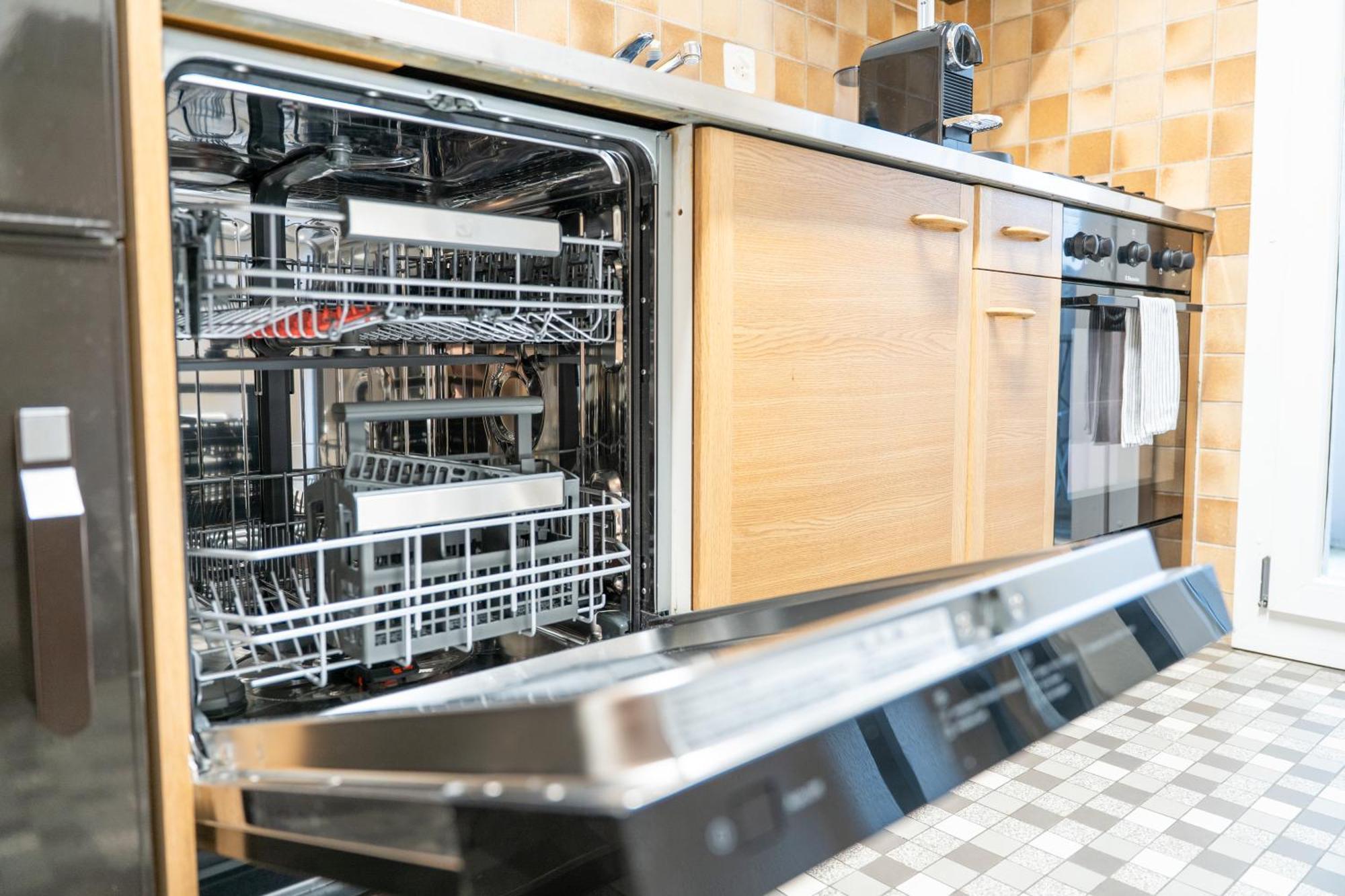 Gemuetliche Grosse Wohnung Naehe Uni Basel Bagian luar foto