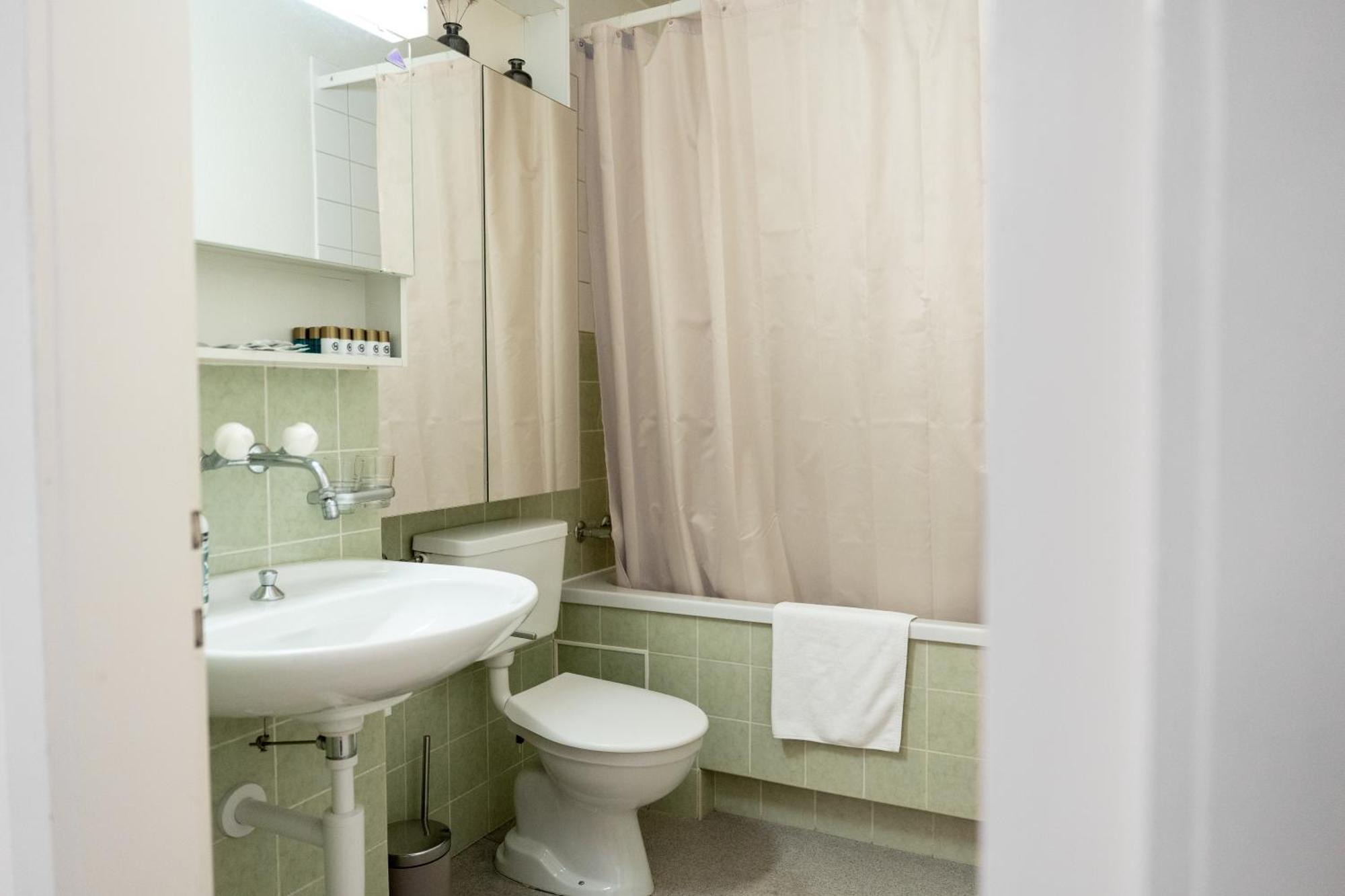 Gemuetliche Grosse Wohnung Naehe Uni Basel Bagian luar foto