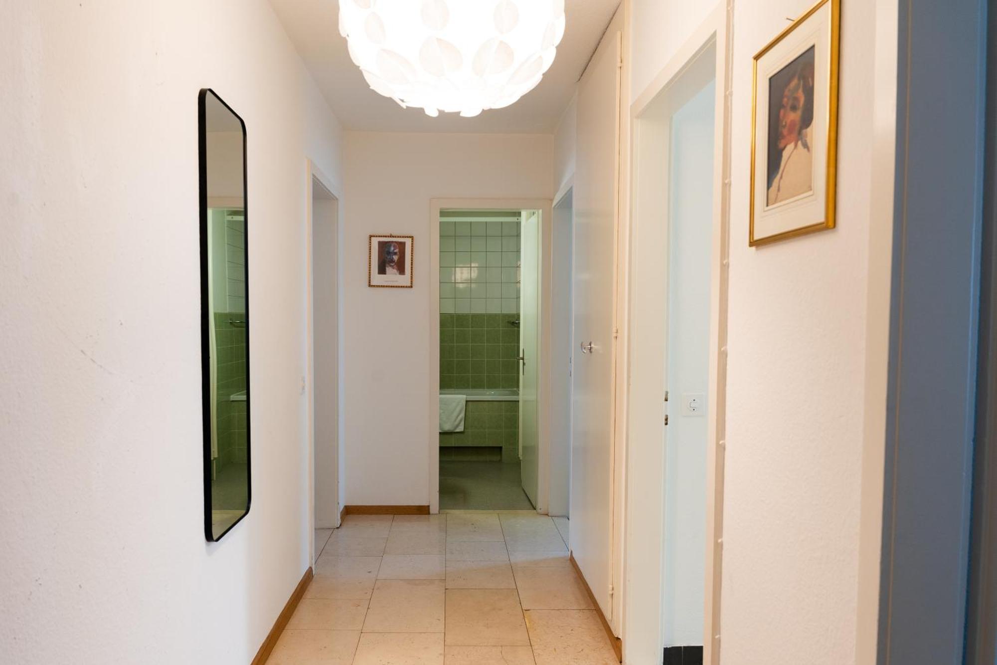 Gemuetliche Grosse Wohnung Naehe Uni Basel Bagian luar foto